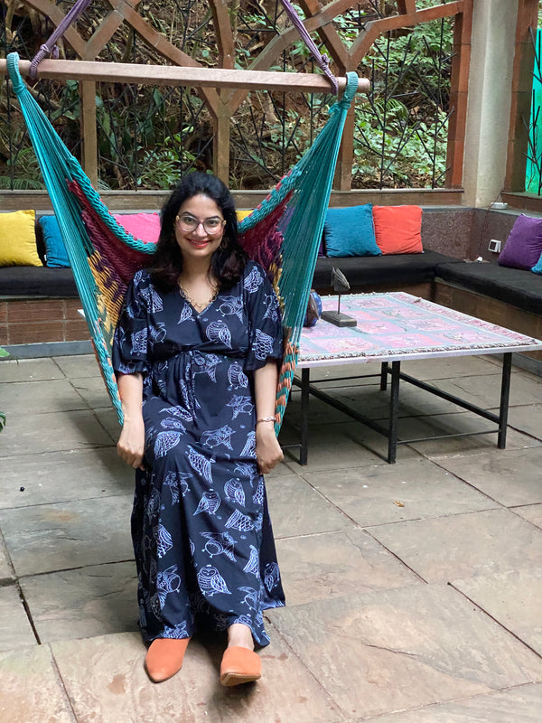 Owling Away in Black