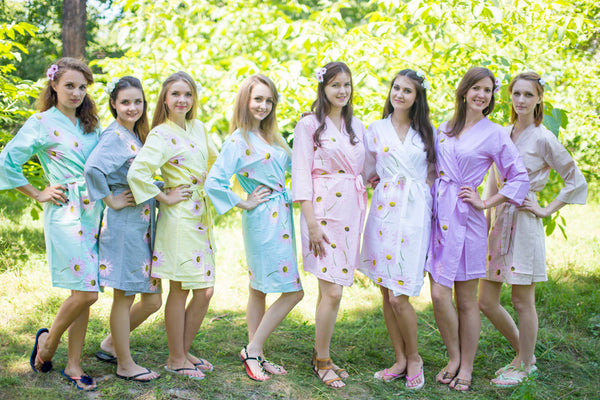 Mismatched Falling Daisies Patterned Bridesmaids Robes in Soft Tones