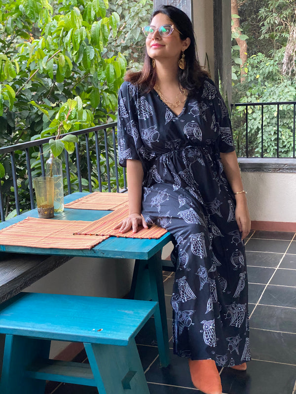 Owling Away in Black