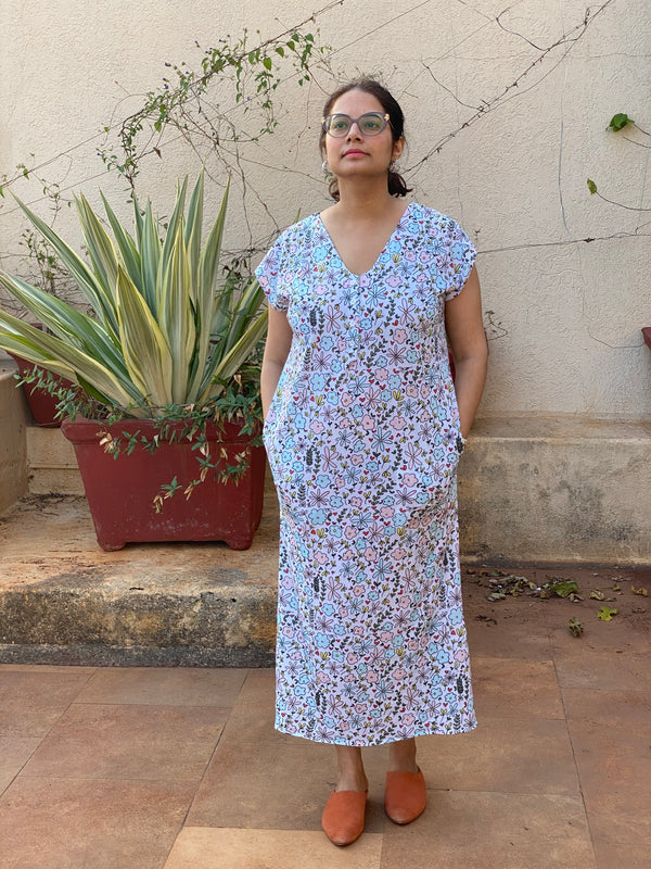 Teeny Tiny Flowers in White