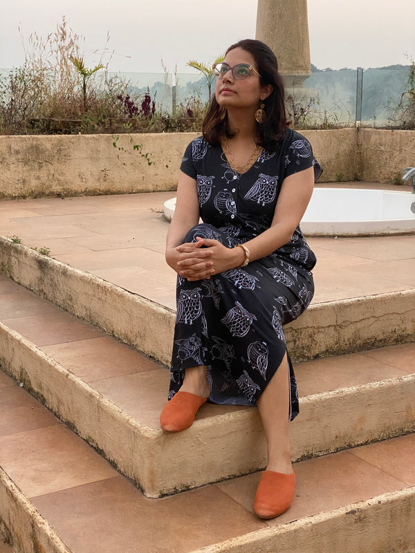 Owling Away in Black