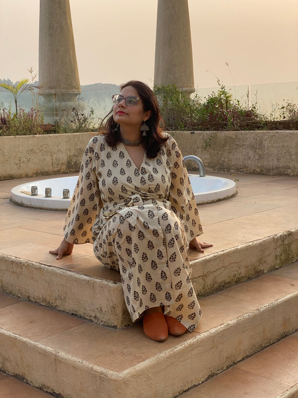 Ivory Floral Motif Hand Block Printed Kimono Robe | Available in both Knee and Ankle Length