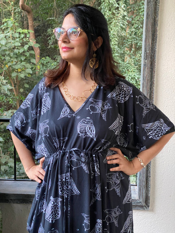 Owling Away in Black