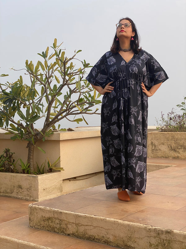 Owling Away in Black