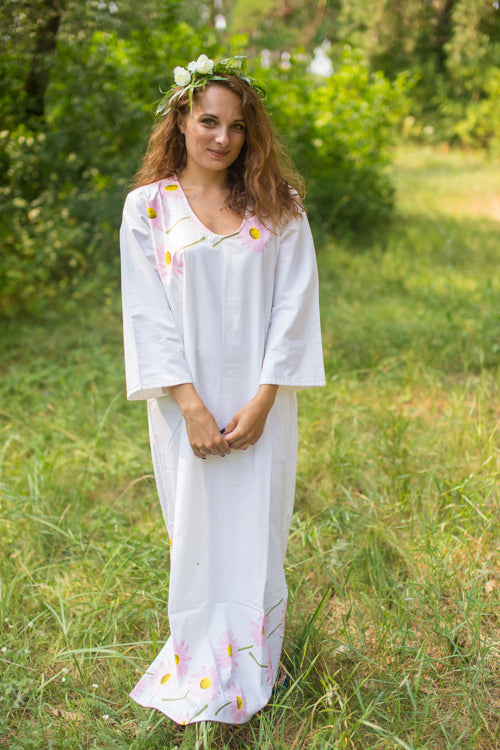 White The Unwind Style Caftan in Falling Daisies Pattern|White The Unwind Style Caftan in Falling Daisies Pattern|Falling Daisies