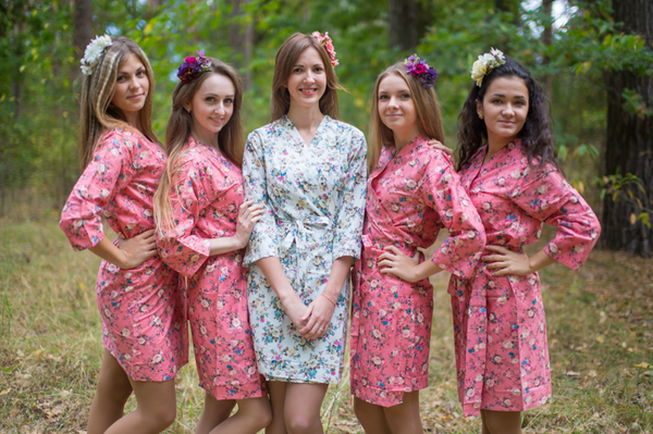 Vintage Chic Floral Pattern Bridesmaids Robes|Vintage Chic Floral Pattern Bridesmaids Robes|White Vintage Chic Floral Pattern Bridesmaids Robes|Coral Vintage Chic Floral Pattern Bridesmaids Robes|2|3|Coral Vintage Chic Floral Pattern Bridesmaids Robes