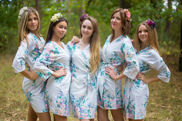 White Blooming Flowers Pattern Bridesmaids Robes