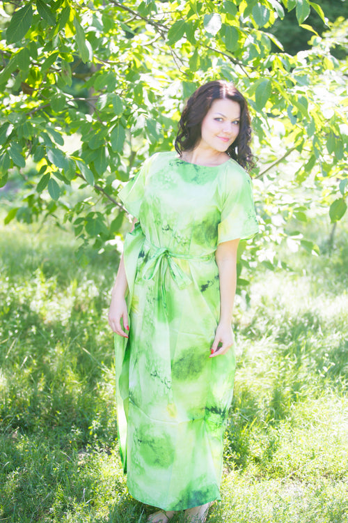 Green Divinely Simple Style Caftan in Watercolor Splash Pattern