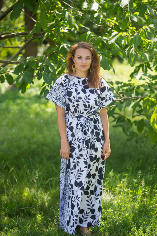 White Divinely Simple Style Caftan in Classic White Black Pattern