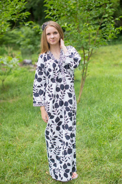 White Simply Elegant Style Caftan in Classic White Black Pattern