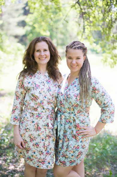 Lilac Vintage Chic Floral Pattern Bridesmaids Robes