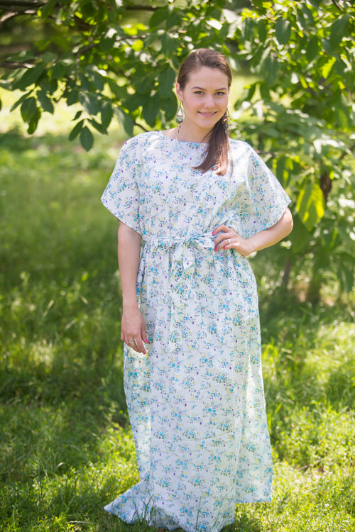 Light Blue Divinely Simple Style Caftan in Tiny Blossoms Pattern|Light Blue Divinely Simple Style Caftan in Tiny Blossoms Pattern|Light Blue Divinely Simple Style Caftan in Tiny Blossoms Pattern