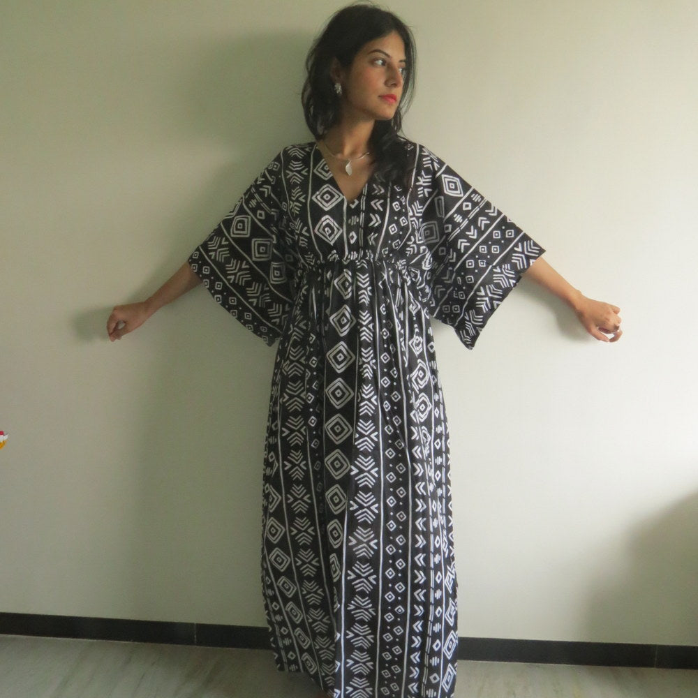 Black I Wanna Fly Style Caftan in Tribal Aztec Pattern, Cozy House Dre | Laughing Cherries Black I Wanna Fly Style Caftan in Tribal Aztec Pattern, Cozy House Dre | Laughing Cherries
